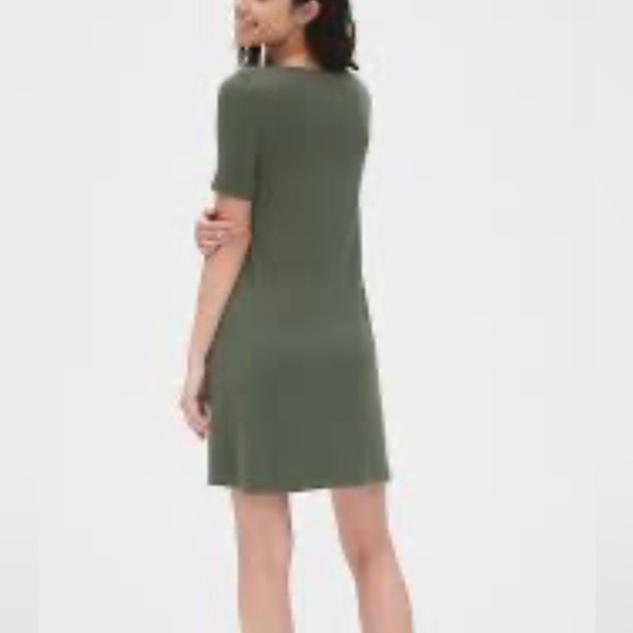GAP Softspun Short Sleeve Swing Dress - Picture 2 of 9